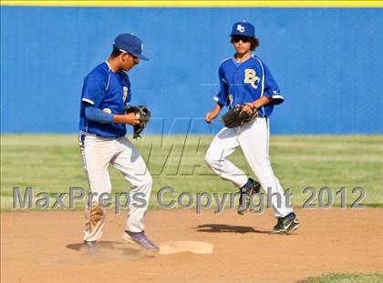 Thumbnail 3 in Bakersfield Christian vs. Wasco photogallery.