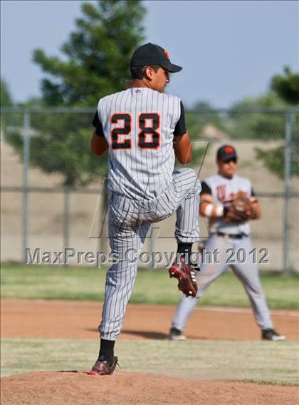 Thumbnail 3 in Bakersfield Christian vs. Wasco photogallery.
