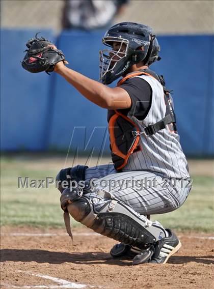 Thumbnail 3 in Bakersfield Christian vs. Wasco photogallery.