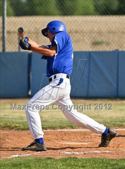 Thumbnail 2 in Bakersfield Christian vs. Wasco photogallery.