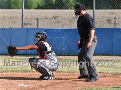 Thumbnail 2 in Bakersfield Christian vs. Wasco photogallery.