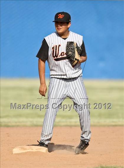 Thumbnail 3 in Bakersfield Christian vs. Wasco photogallery.