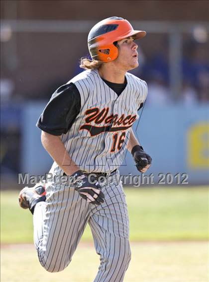 Thumbnail 2 in Bakersfield Christian vs. Wasco photogallery.