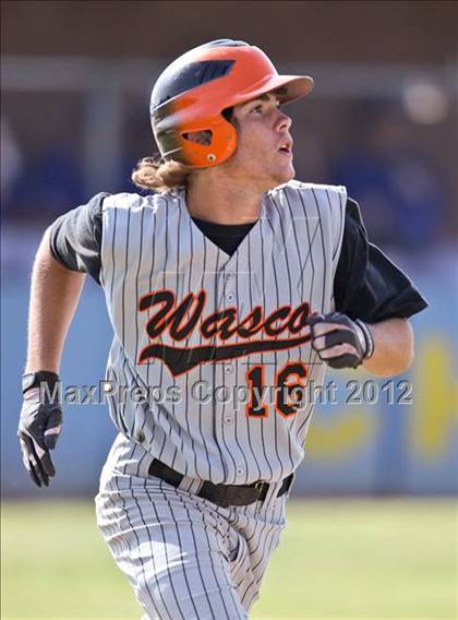 Thumbnail 3 in Bakersfield Christian vs. Wasco photogallery.