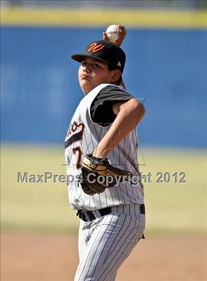Thumbnail 2 in Bakersfield Christian vs. Wasco photogallery.