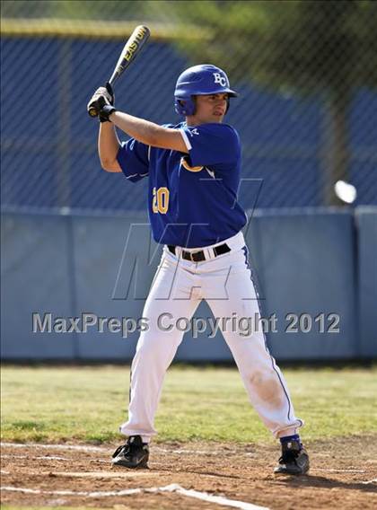 Thumbnail 2 in Bakersfield Christian vs. Wasco photogallery.
