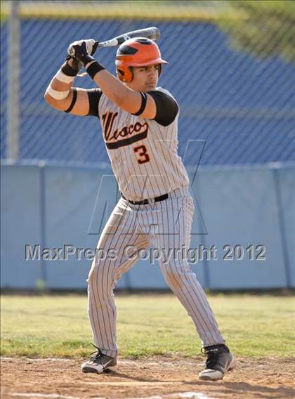 Thumbnail 2 in Bakersfield Christian vs. Wasco photogallery.