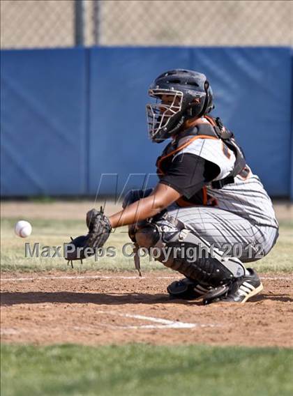 Thumbnail 1 in Bakersfield Christian vs. Wasco photogallery.