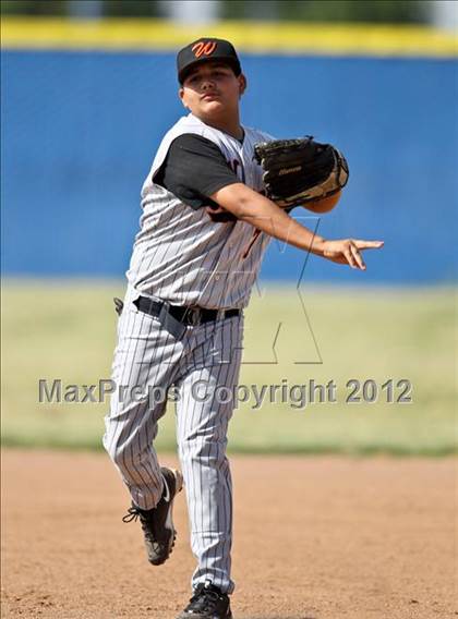 Thumbnail 3 in Bakersfield Christian vs. Wasco photogallery.