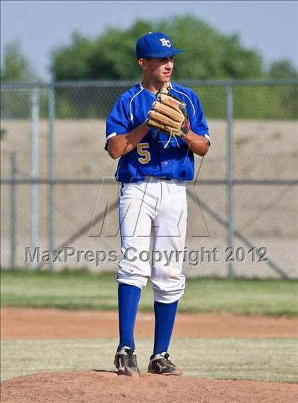 Thumbnail 2 in Bakersfield Christian vs. Wasco photogallery.