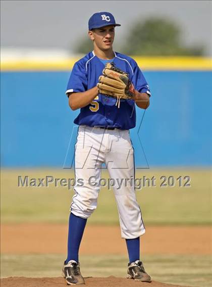 Thumbnail 3 in Bakersfield Christian vs. Wasco photogallery.