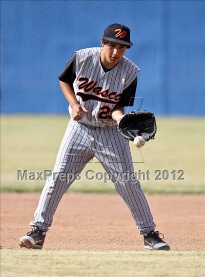 Thumbnail 1 in Bakersfield Christian vs. Wasco photogallery.