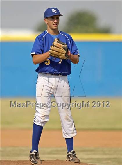 Thumbnail 2 in Bakersfield Christian vs. Wasco photogallery.
