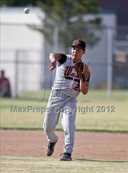 Thumbnail 2 in Bakersfield Christian vs. Wasco photogallery.