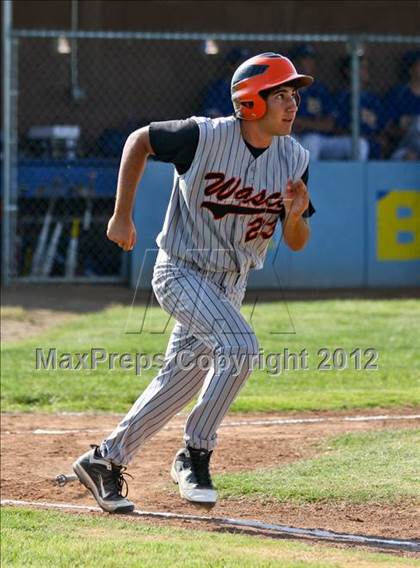 Thumbnail 3 in Bakersfield Christian vs. Wasco photogallery.
