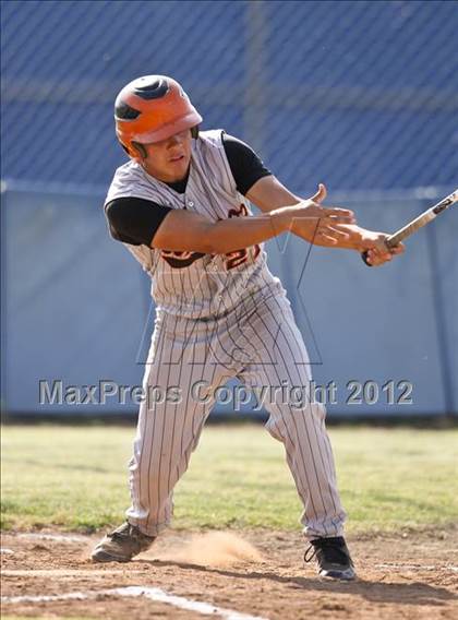 Thumbnail 2 in Bakersfield Christian vs. Wasco photogallery.