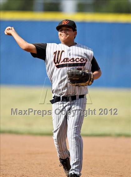 Thumbnail 1 in Bakersfield Christian vs. Wasco photogallery.