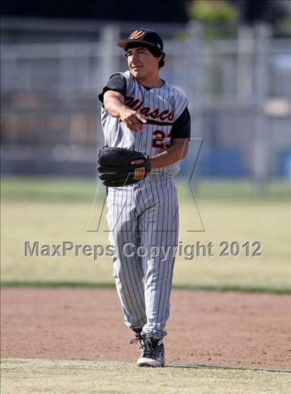 Thumbnail 2 in Bakersfield Christian vs. Wasco photogallery.
