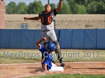 Thumbnail 3 in Bakersfield Christian vs. Wasco photogallery.