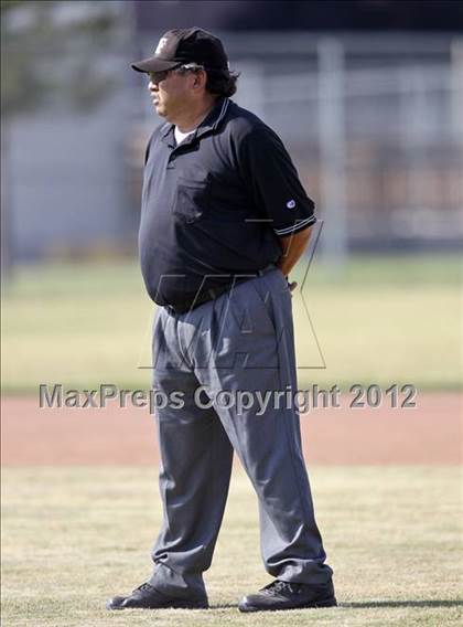 Thumbnail 3 in Bakersfield Christian vs. Wasco photogallery.