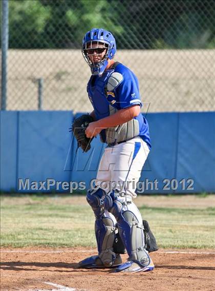 Thumbnail 3 in Bakersfield Christian vs. Wasco photogallery.