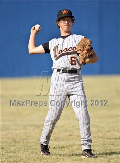 Thumbnail 1 in Bakersfield Christian vs. Wasco photogallery.