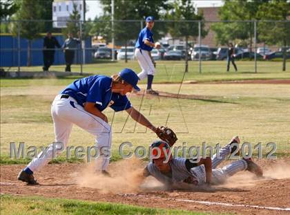 Thumbnail 2 in Bakersfield Christian vs. Wasco photogallery.