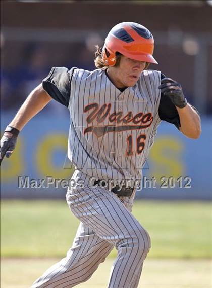 Thumbnail 1 in Bakersfield Christian vs. Wasco photogallery.