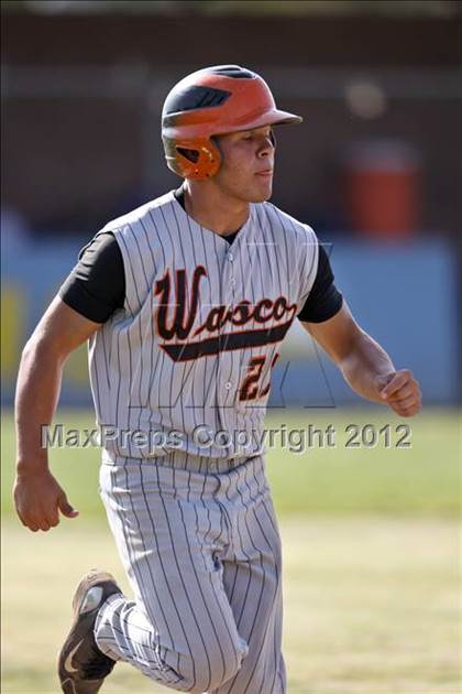 Thumbnail 3 in Bakersfield Christian vs. Wasco photogallery.