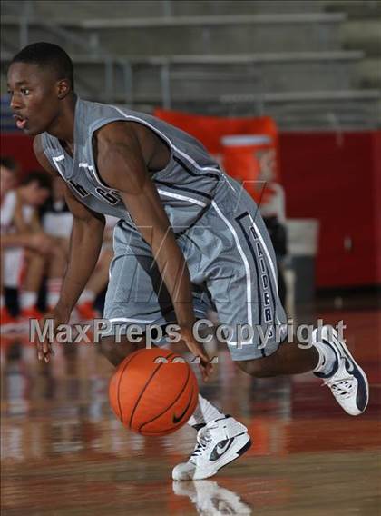 Thumbnail 3 in Rockwall vs. Huntington (Thanksgiving Hoofest)  photogallery.