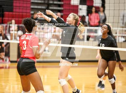 Thumbnail 3 in Horn @ Rockwall-Heath photogallery.