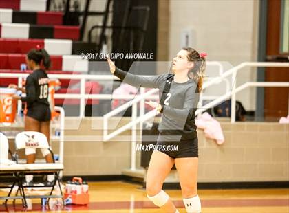 Thumbnail 3 in Horn @ Rockwall-Heath photogallery.