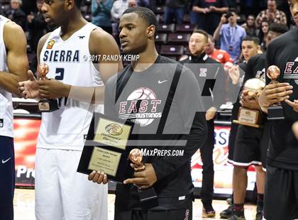 Thumbnail 2 in Sierra Canyon vs Memphis East (Bass Pro Tournament of Champions) photogallery.