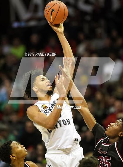 Thumbnail 2 in Sierra Canyon vs Memphis East (Bass Pro Tournament of Champions) photogallery.