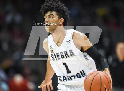 Thumbnail 2 in Sierra Canyon vs Memphis East (Bass Pro Tournament of Champions) photogallery.