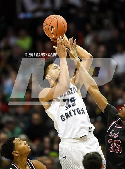 Thumbnail 1 in Sierra Canyon vs Memphis East (Bass Pro Tournament of Champions) photogallery.