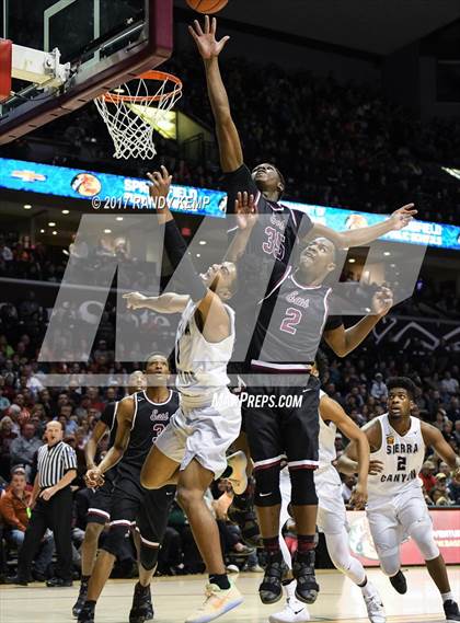 Thumbnail 2 in Sierra Canyon vs Memphis East (Bass Pro Tournament of Champions) photogallery.