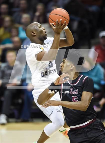 Thumbnail 1 in Sierra Canyon vs Memphis East (Bass Pro Tournament of Champions) photogallery.