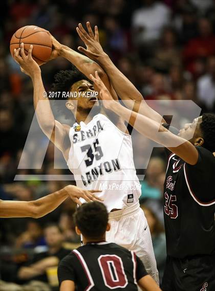 Thumbnail 1 in Sierra Canyon vs Memphis East (Bass Pro Tournament of Champions) photogallery.