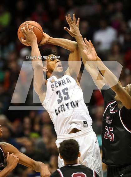Thumbnail 2 in Sierra Canyon vs Memphis East (Bass Pro Tournament of Champions) photogallery.
