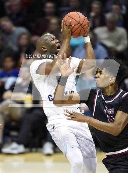 Thumbnail 3 in Sierra Canyon vs Memphis East (Bass Pro Tournament of Champions) photogallery.