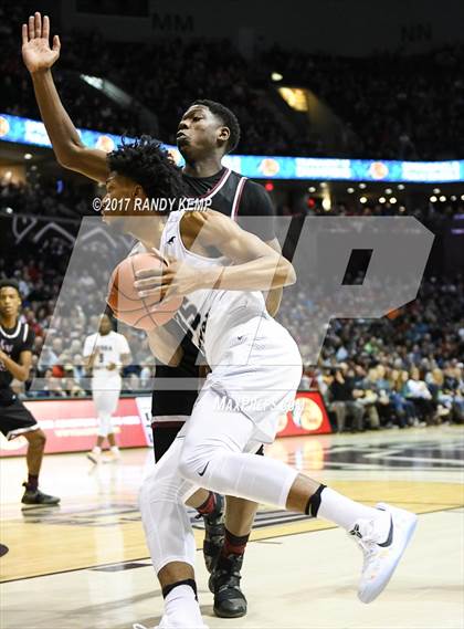 Thumbnail 3 in Sierra Canyon vs Memphis East (Bass Pro Tournament of Champions) photogallery.