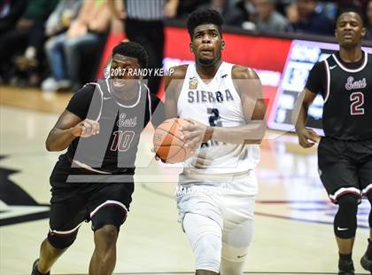 Thumbnail 3 in Sierra Canyon vs Memphis East (Bass Pro Tournament of Champions) photogallery.