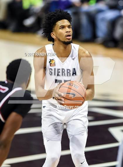 Thumbnail 1 in Sierra Canyon vs Memphis East (Bass Pro Tournament of Champions) photogallery.