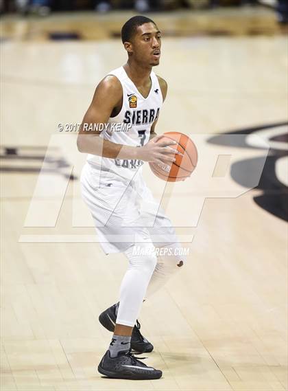 Thumbnail 3 in Sierra Canyon vs Memphis East (Bass Pro Tournament of Champions) photogallery.