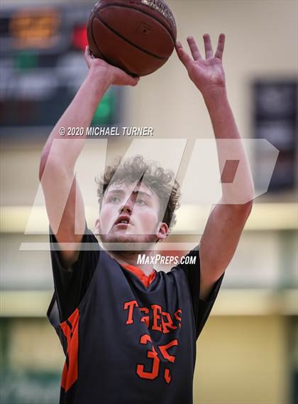 Thumbnail 1 in Bishop Kelly vs. Idaho Falls photogallery.
