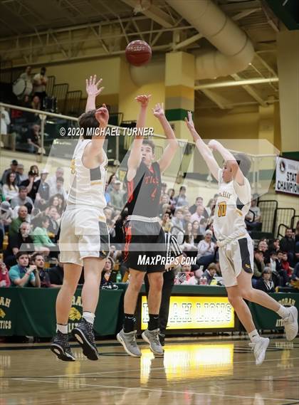 Thumbnail 1 in Bishop Kelly vs. Idaho Falls photogallery.