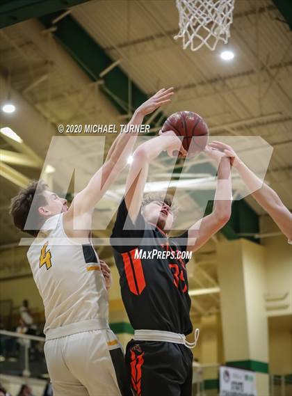 Thumbnail 1 in Bishop Kelly vs. Idaho Falls photogallery.