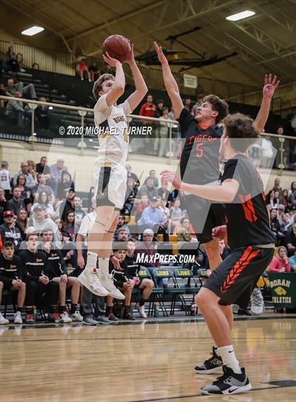 Thumbnail 3 in Bishop Kelly vs. Idaho Falls photogallery.