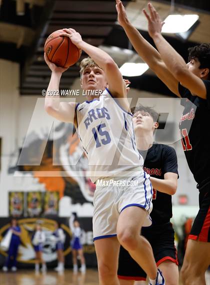 Thumbnail 2 in Newport vs Highlands (36th District Championship) photogallery.
